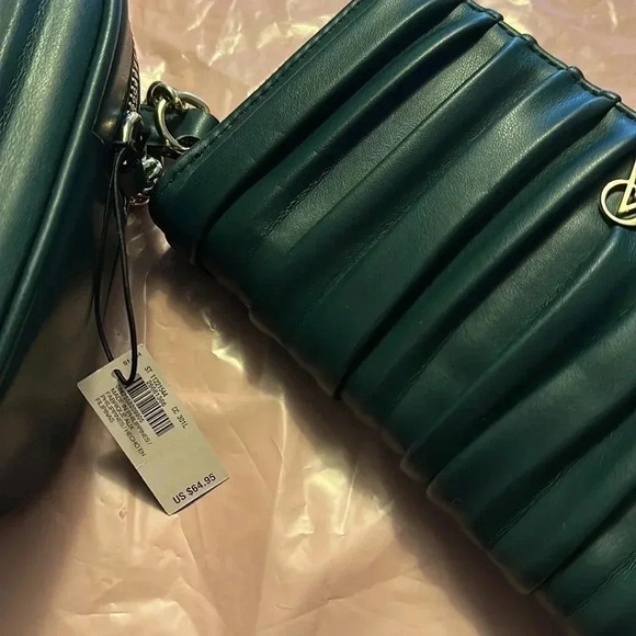 NWT! VICTORIA'S SECRET | Crossbody &Large Wallet With Zip - Picture 2 of 4